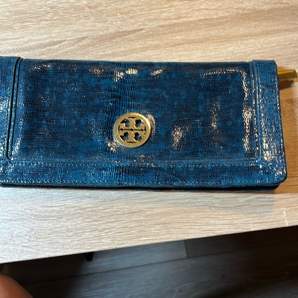 TORY BURCH CLUTCH/LONG WALLET